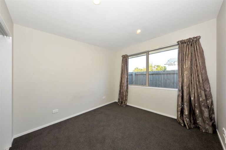 Photo of property in 4 Lake Terrace Road, Burwood, Christchurch, 8061