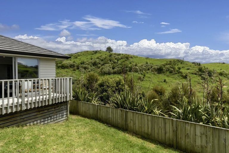 Photo of property in 142 Ballintoy Park Drive, Welcome Bay, Tauranga, 3175