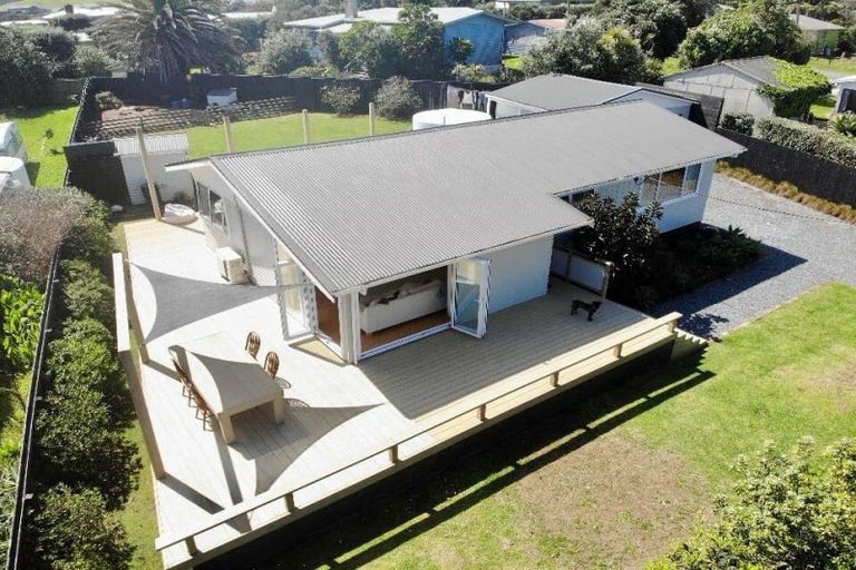 Photo of property in 3 Bayly Street, Baylys Beach, Dargaville, 0377