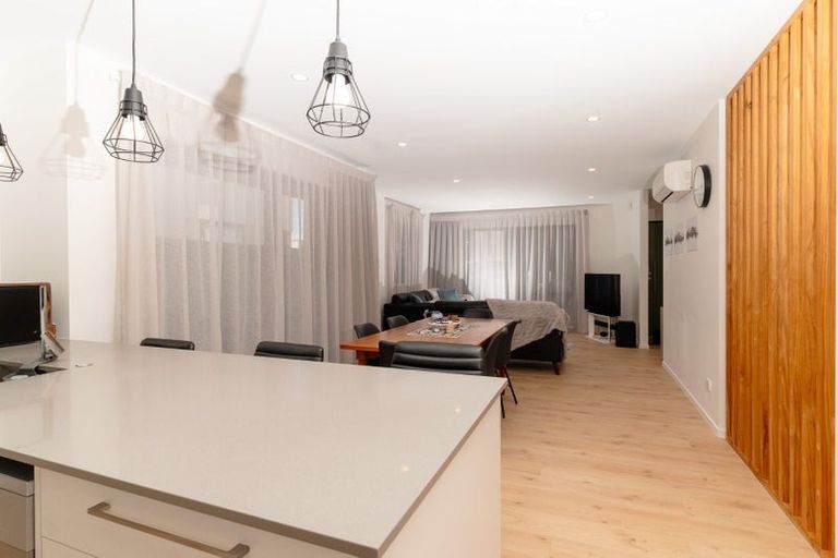 Photo of property in 23 Cessna Crescent, Mangere, Auckland, 2022