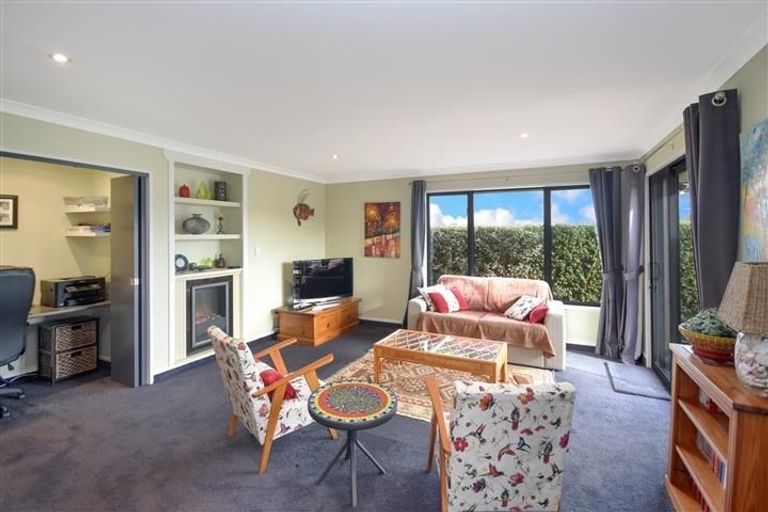 Photo of property in 7 William James Close, Mosgiel, 9024