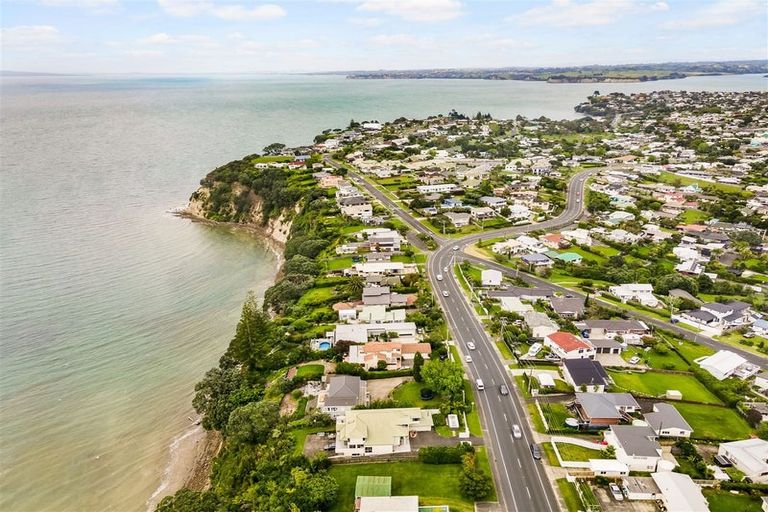Photo of property in 985 Whangaparaoa Road, Tindalls Beach, Whangaparaoa, 0930
