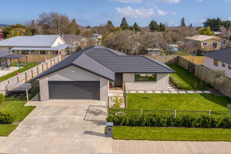 Photo of property in 7 Kakariki Crescent, Carterton, 5713