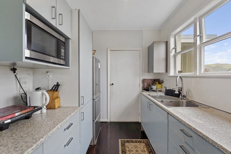 Photo of property in 44 Athlone Crescent, Avalon, Lower Hutt, 5011