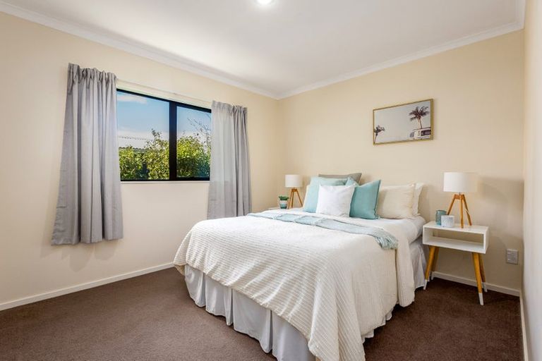 Photo of property in 12a Hiwi Crescent, Titahi Bay, Porirua, 5022
