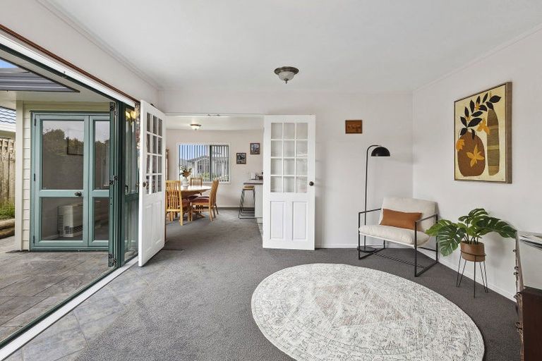 Photo of property in 38 Landsdowne Terrace, Karori, Wellington, 6012