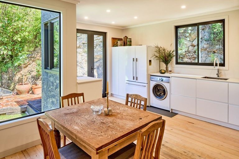 Photo of property in 306 Ohiro Road, Brooklyn, Wellington, 6021