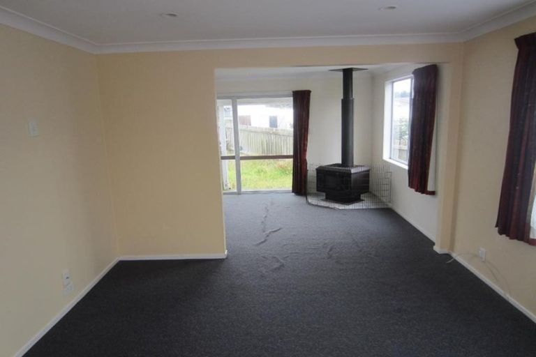 Photo of property in 3 Dalray Place, Ascot Park, Porirua, 5024