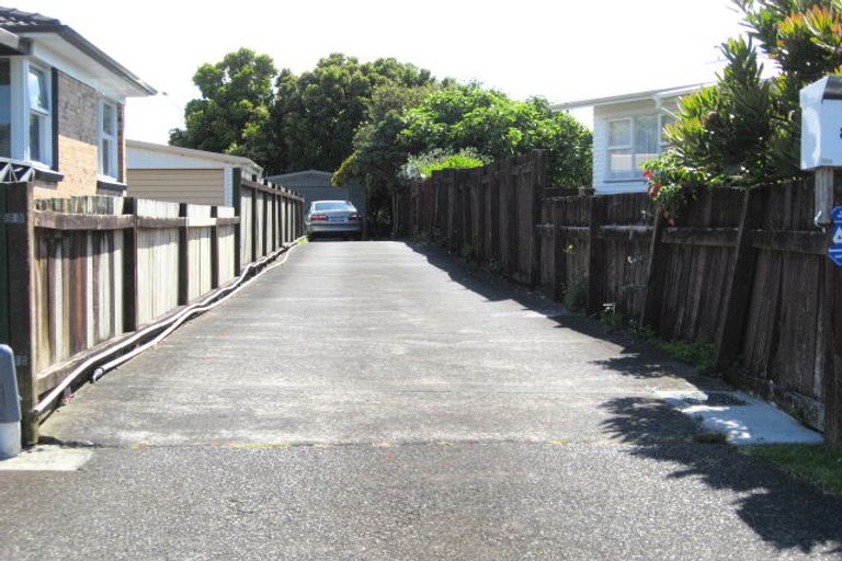 Photo of property in 84 Crawford Avenue, Mangere Bridge, Auckland, 2022