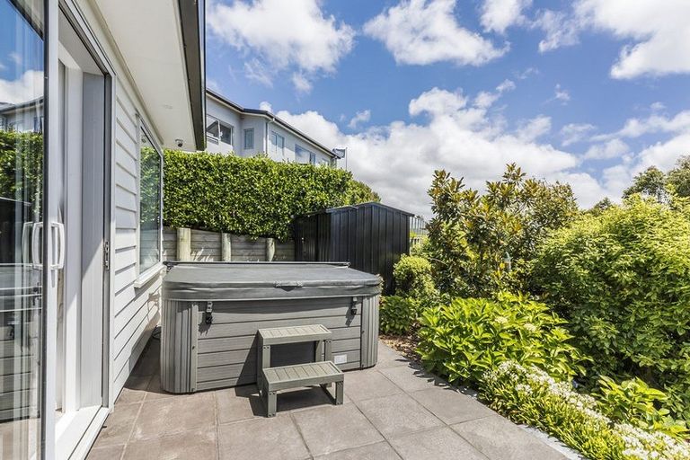 Photo of property in 115 Endeavour Drive, Whitby, Porirua, 5024