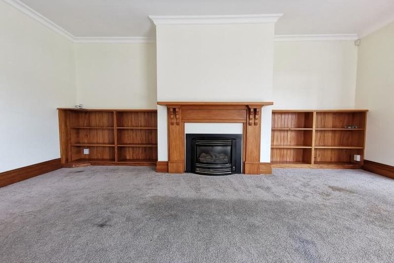 Photo of property in 26 Grove Road, Kelburn, Wellington, 6012