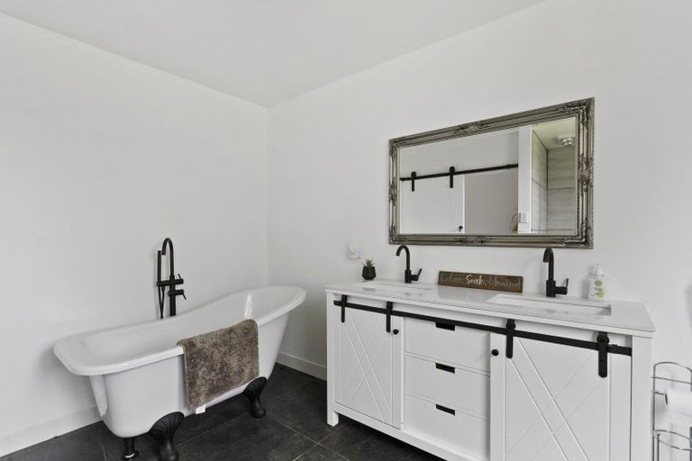 Photo of property in 2745 Opunake Road, Te Kiri, Opunake, 4682