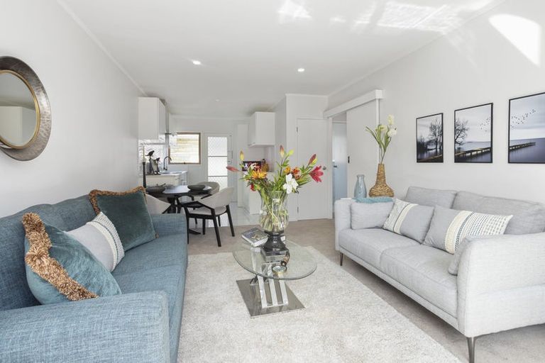 Photo of property in 1/21 Wanaka Place, Pakuranga Heights, Auckland, 2010