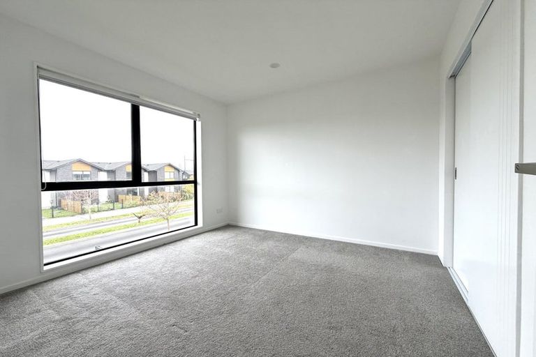 Photo of property in 75 Papatupu Way, Kumeu, 0810