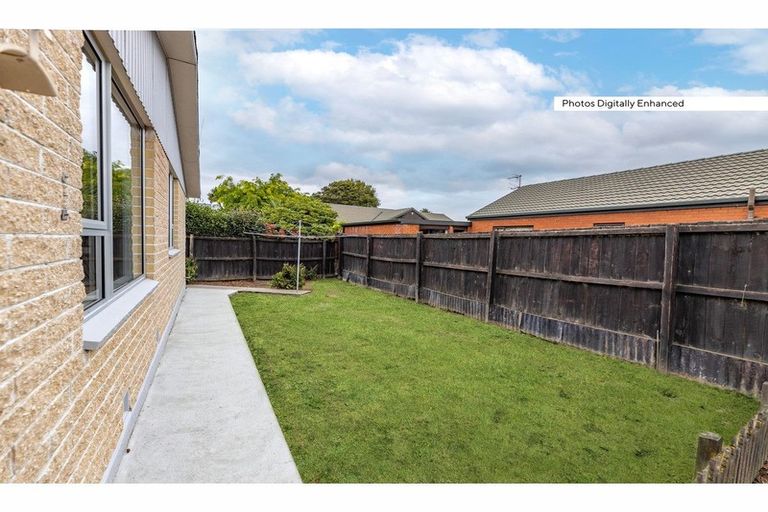 Photo of property in 2/37 Chipping Lane, Redwood, Christchurch, 8051