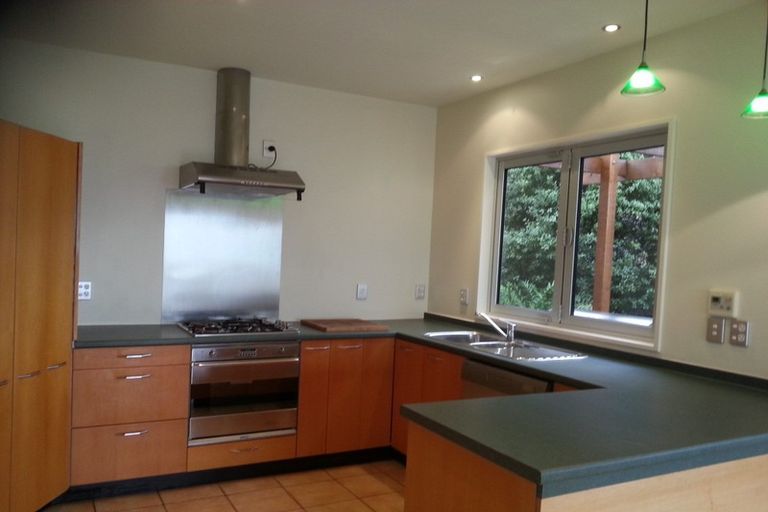 Photo of property in 7 Redcliffs View Lane, Redcliffs, Christchurch, 8081