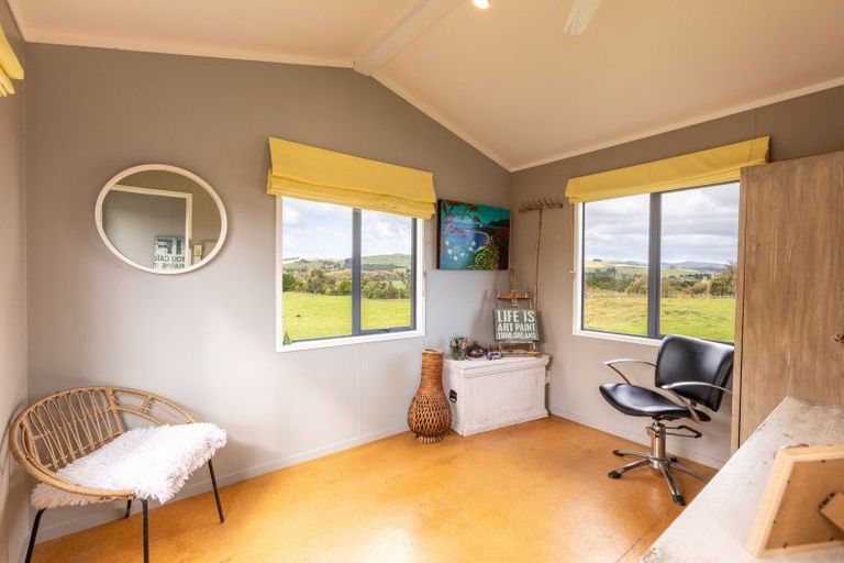 Photo of property in 47 Cowper Side Road, Dannevirke, 4976