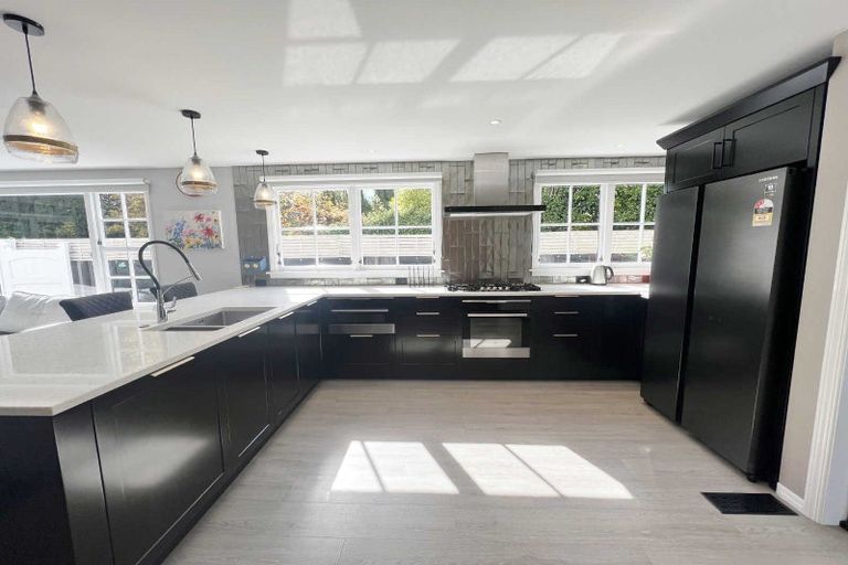 Photo of property in 96 Glandovey Road, Fendalton, Christchurch, 8052