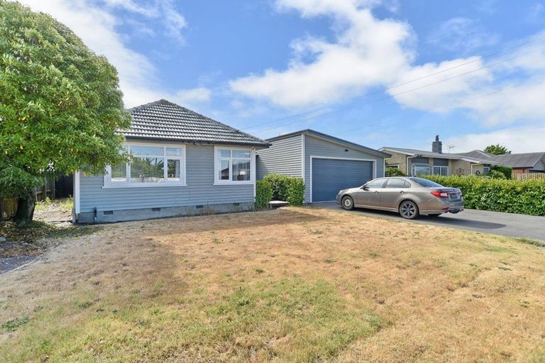Photo of property in 27 Burwood Road, Burwood, Christchurch, 8083