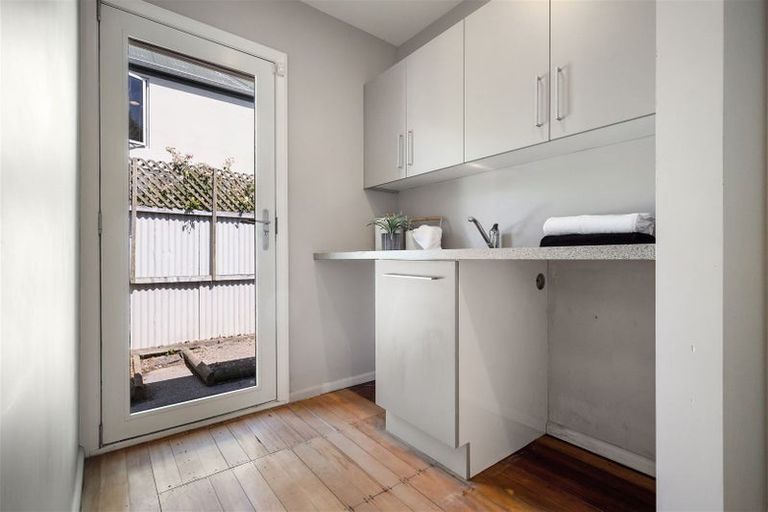 Photo of property in 112 Hamilton Avenue, Ilam, Christchurch, 8041