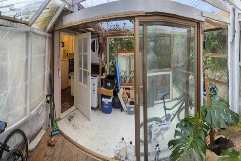 Photo of property in 83b South Karori Road, Karori, Wellington, 6012