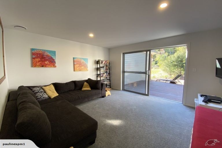 Photo of property in 11 Bell Bird Rise, Picton, 7220