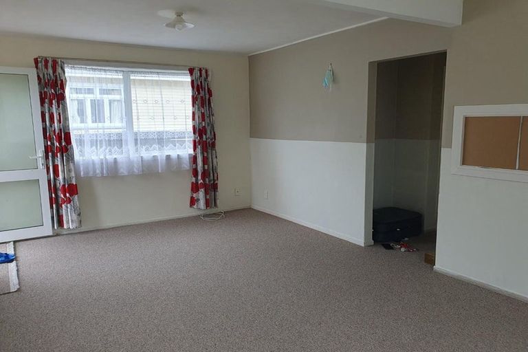 Photo of property in 40h Leighton Avenue, Waiwhetu, Lower Hutt, 5010