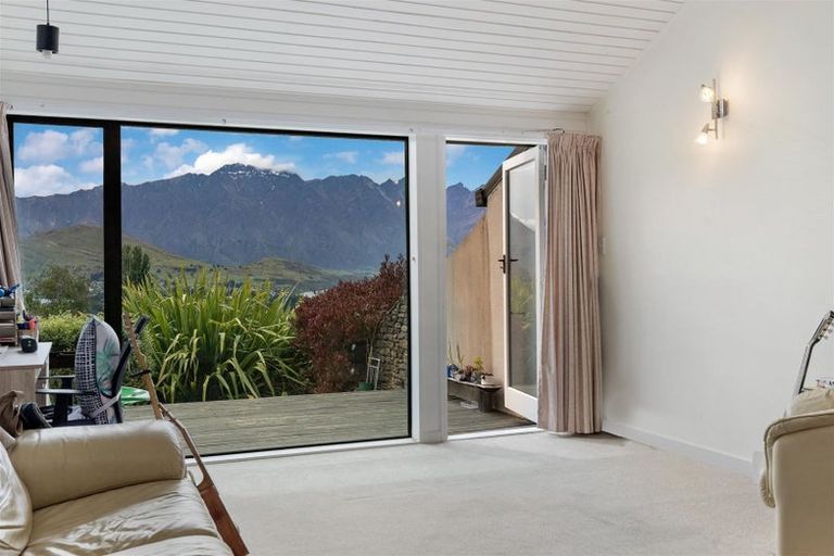 Photo of property in Alpine Meadows Apartments, 135f Fernhill Road, Fernhill, Queenstown, 9300