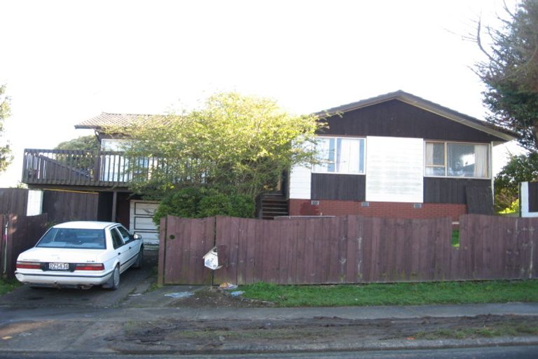Photo of property in 2 Gambare Place, Wattle Downs, Auckland, 2103