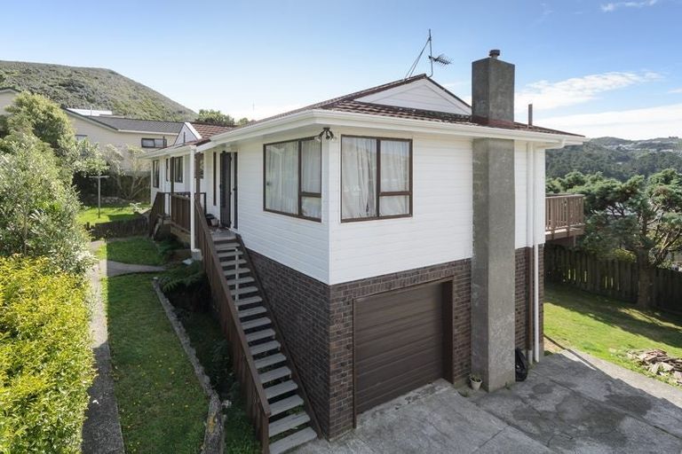 Photo of property in 76 Thurleigh Grove, Karori, Wellington, 6012