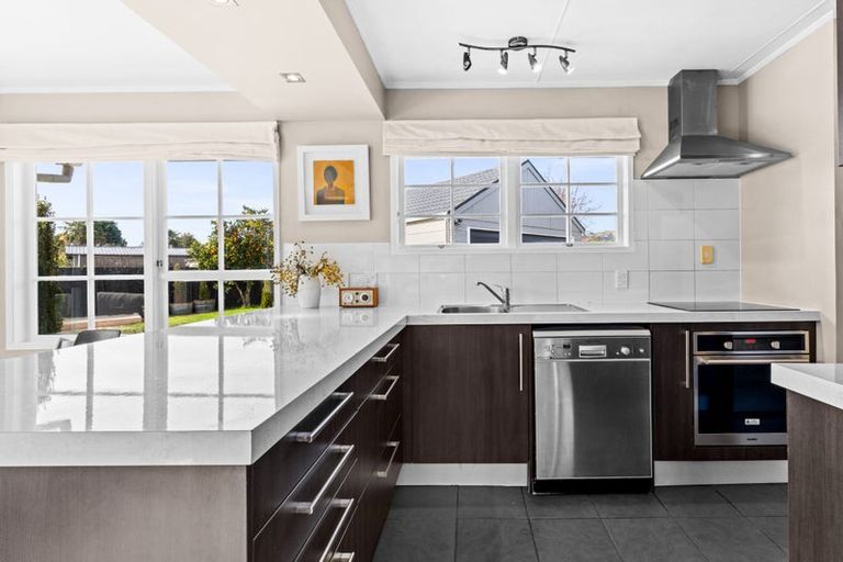 Photo of property in 9 Breadalbane Road, Havelock North, 4130