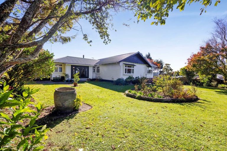 Photo of property in 48 Maire Street, Inglewood, 4330