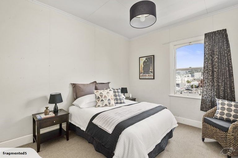 Photo of property in 19 Home Street, Mount Victoria, Wellington, 6011