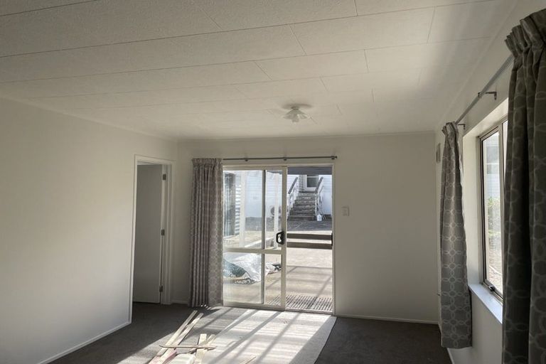 Photo of property in 35 Eddowes Street, Manurewa, Auckland, 2102