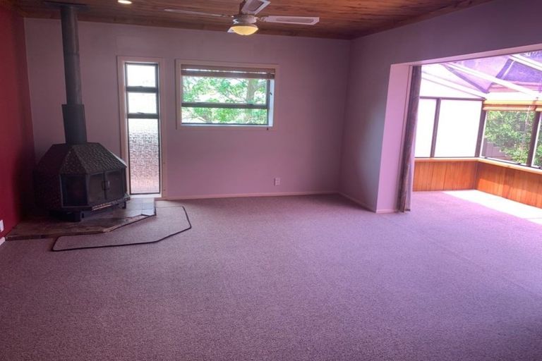 Photo of property in 27-29 Wairau Road, Forrest Hill, Auckland, 0627