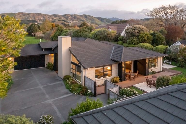 Photo of property in 33 Millvale Street, Waikanae, 5036