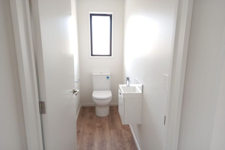 Photo of property in 80a Warren Crescent, Hillmorton, Christchurch, 8025