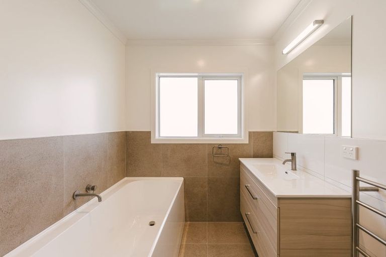 Photo of property in 9 Railway Terrace, Ohau, 5570