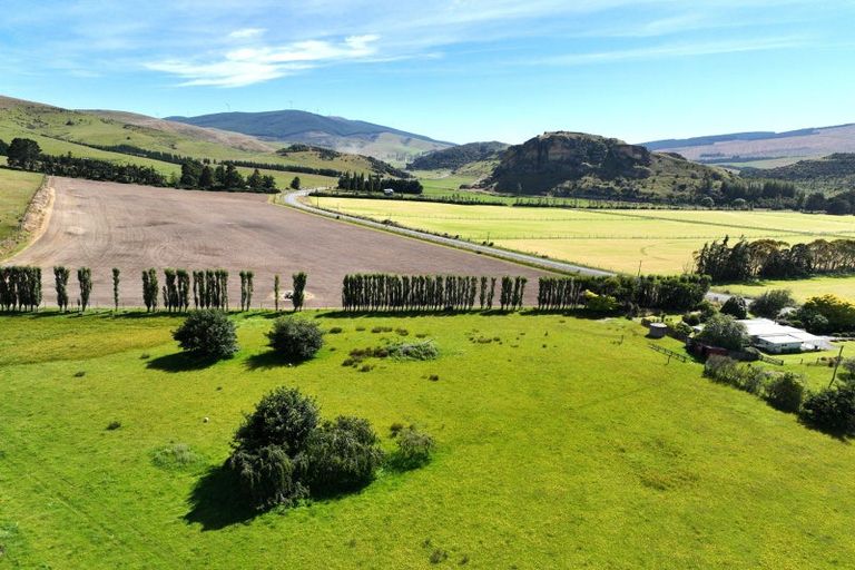 Photo of property in 1085 Dipton Mossburn Road, Castle Downs, Dipton, 9791