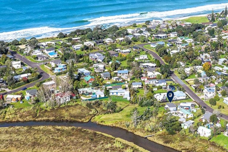 Photo of property in 26a Marlin Place, Whiritoa, Whangamata, 3691