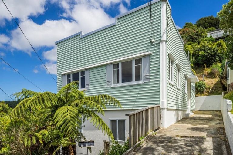 Photo of property in 30 Espin Crescent, Karori, Wellington, 6012