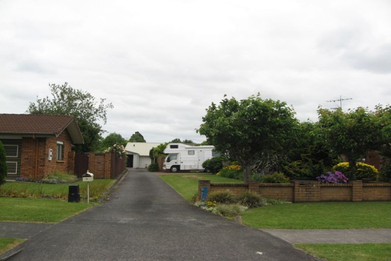 Photo of property in 9 Evanda Crescent, Conifer Grove, Takanini, 2112