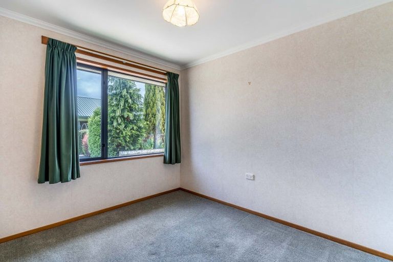 Photo of property in 30 Anne Street, Winton, 9720