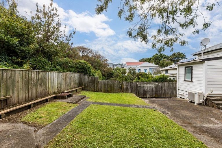 Photo of property in 50 Te Wharepouri Street, Berhampore, Wellington, 6023