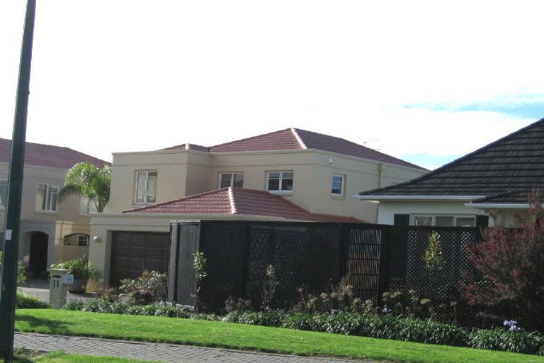 Photo of property in 13 Haven Crest, Somerville, Auckland, 2014