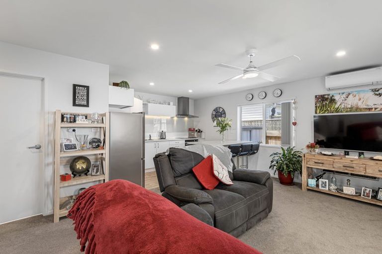Photo of property in 11 Kamahi Crescent, Papamoa Beach, Papamoa, 3118