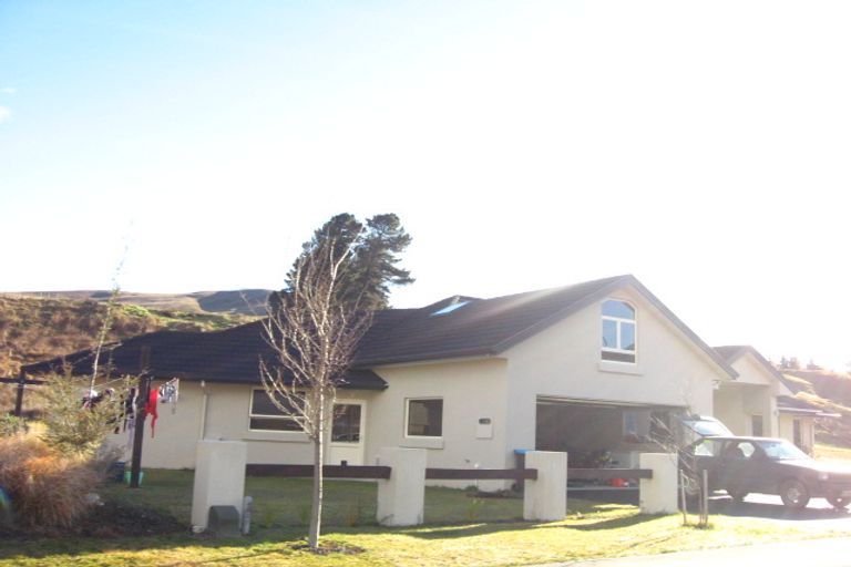 Photo of property in 9 Ada Place, Lake Hayes, Queenstown, 9304