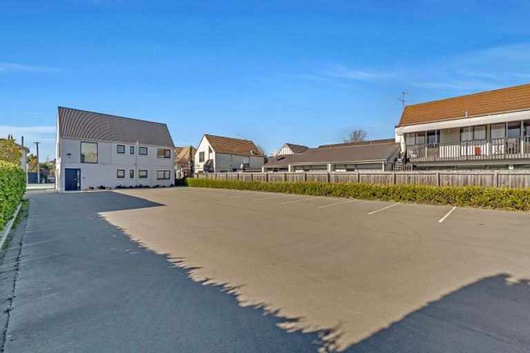 Photo of property in 99 Papanui Road, Merivale, Christchurch, 8014