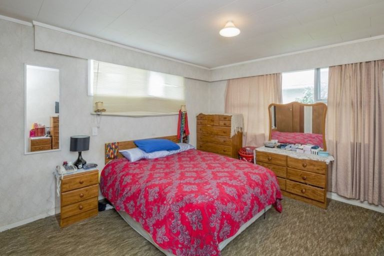 Photo of property in 77 Bartholomew Road, Levin, 5510