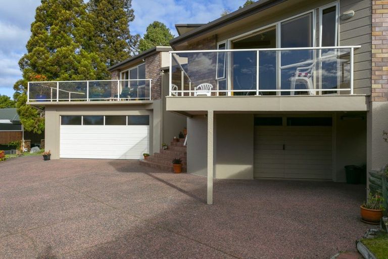 Photo of property in 15 Cherry Lane, Acacia Bay, Taupo, 3330